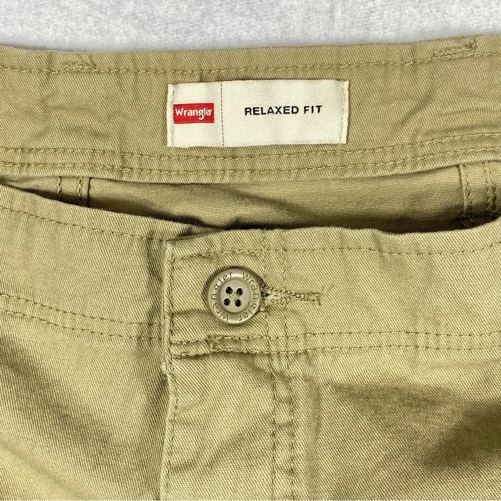 Wrangler Relaxed Fit Cargo Pants Men's 40x30 Khaki Beige Rugged Utility Casual - Picture 4 of 12